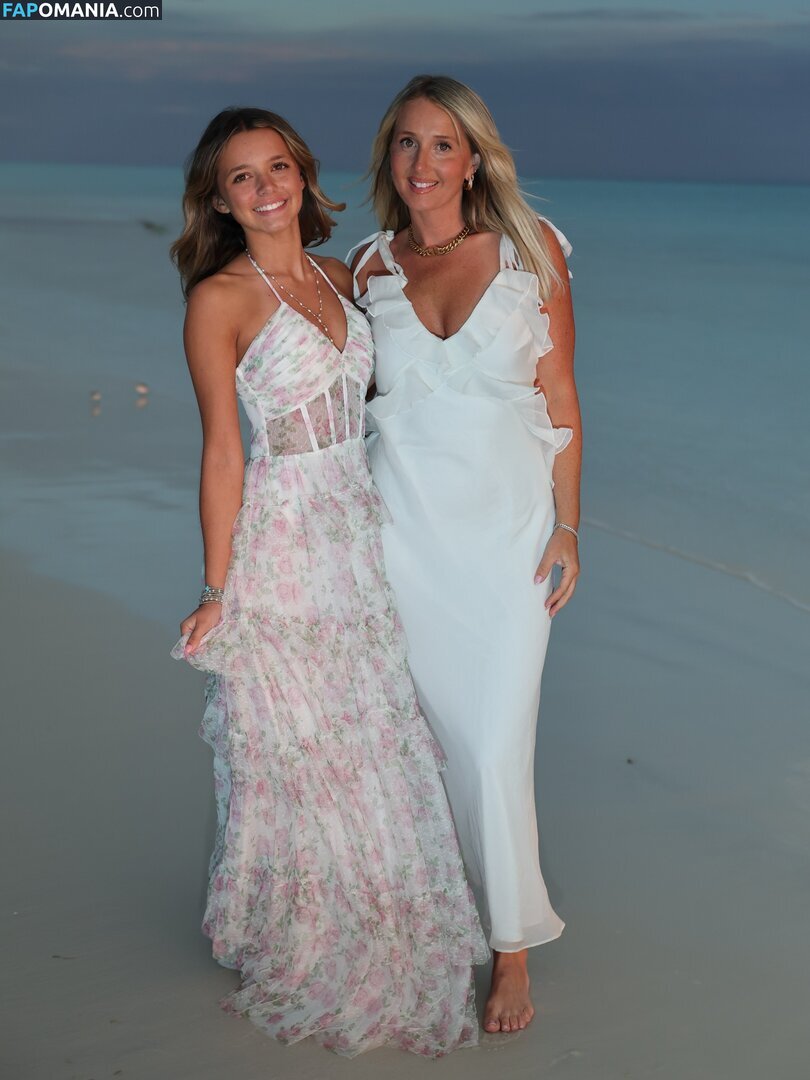 Chasity and Elli Nolan Nago OnlyFans  Przeciekłe zdjęcie #1