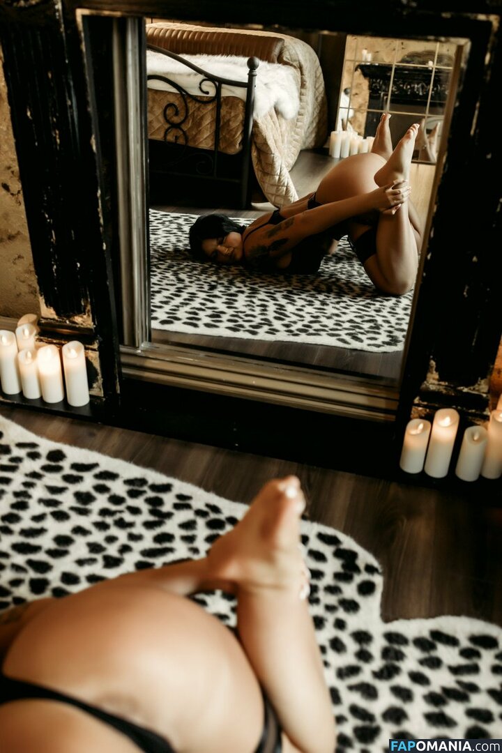 chey_elaine Nago OnlyFans  Przeciekłe zdjęcie #13