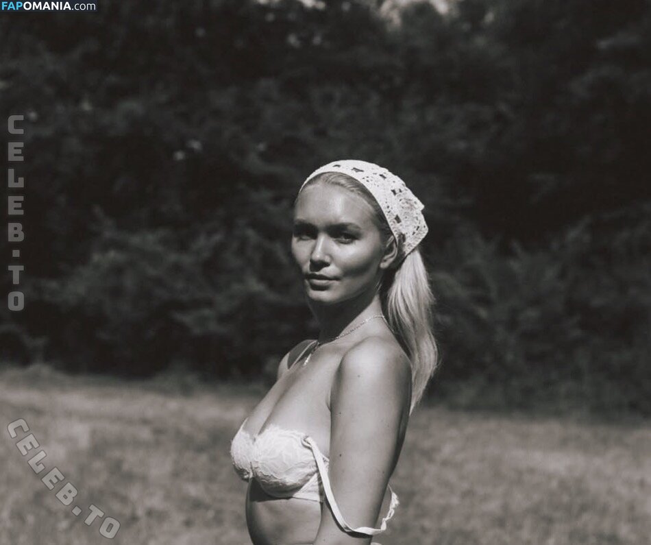 Chiara Schmitt / chiaracs_ Nago OnlyFans  Przeciekłe zdjęcie #13