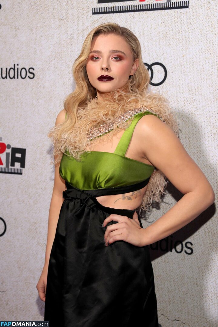 Chloë Grace Moretz / chloegmoretz / https: Nago OnlyFans  Przeciekłe zdjęcie #141