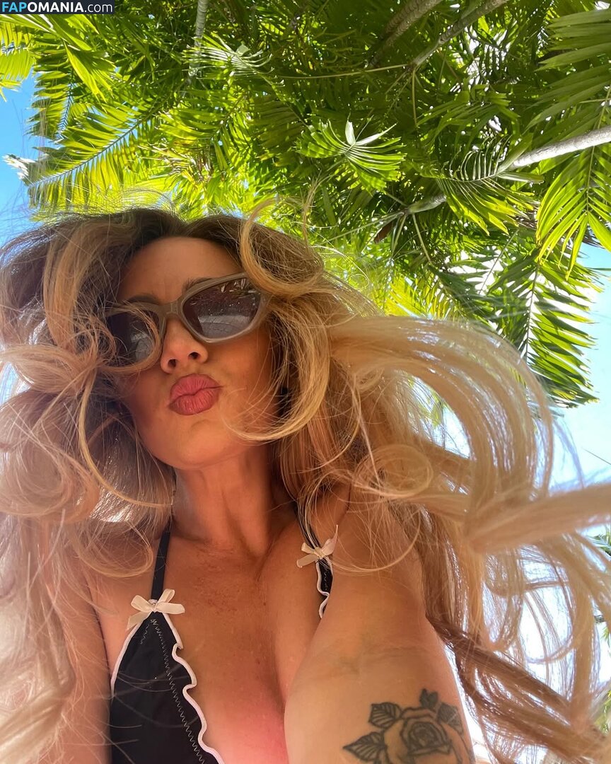 Christina Eileen / christinaeileen Nago OnlyFans  Przeciekłe zdjęcie #1