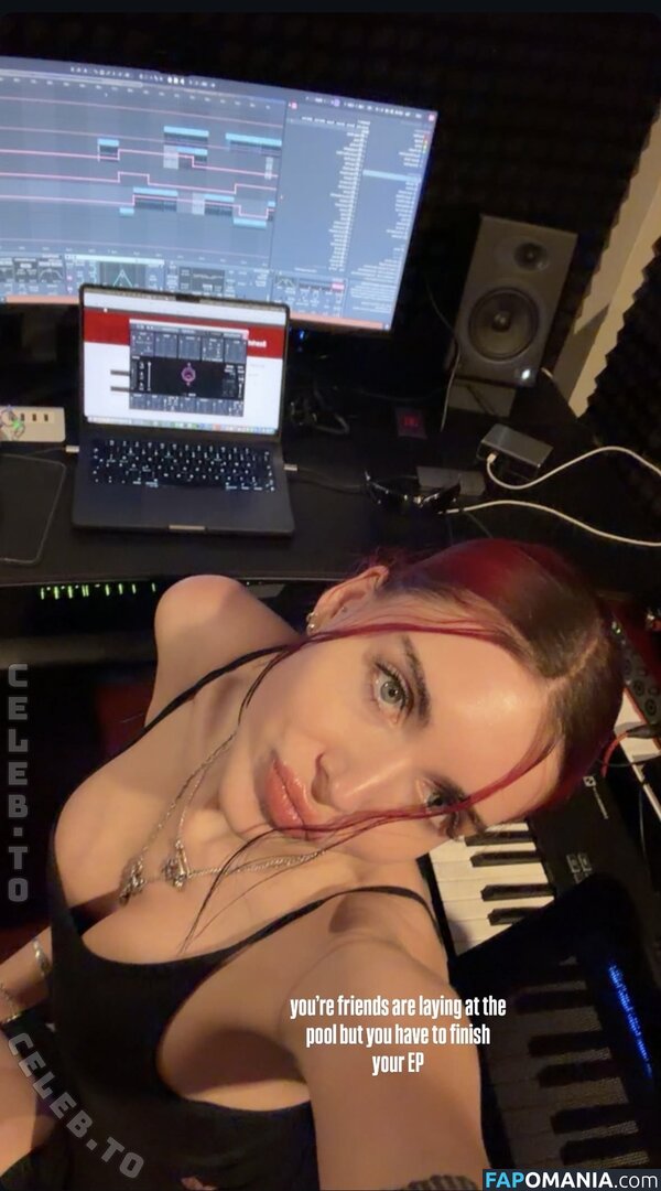 Clara Cuve / ClaraCuvéyt / clara_cuve / claracuve / cuveclara Nago OnlyFans  Przeciekłe zdjęcie #1