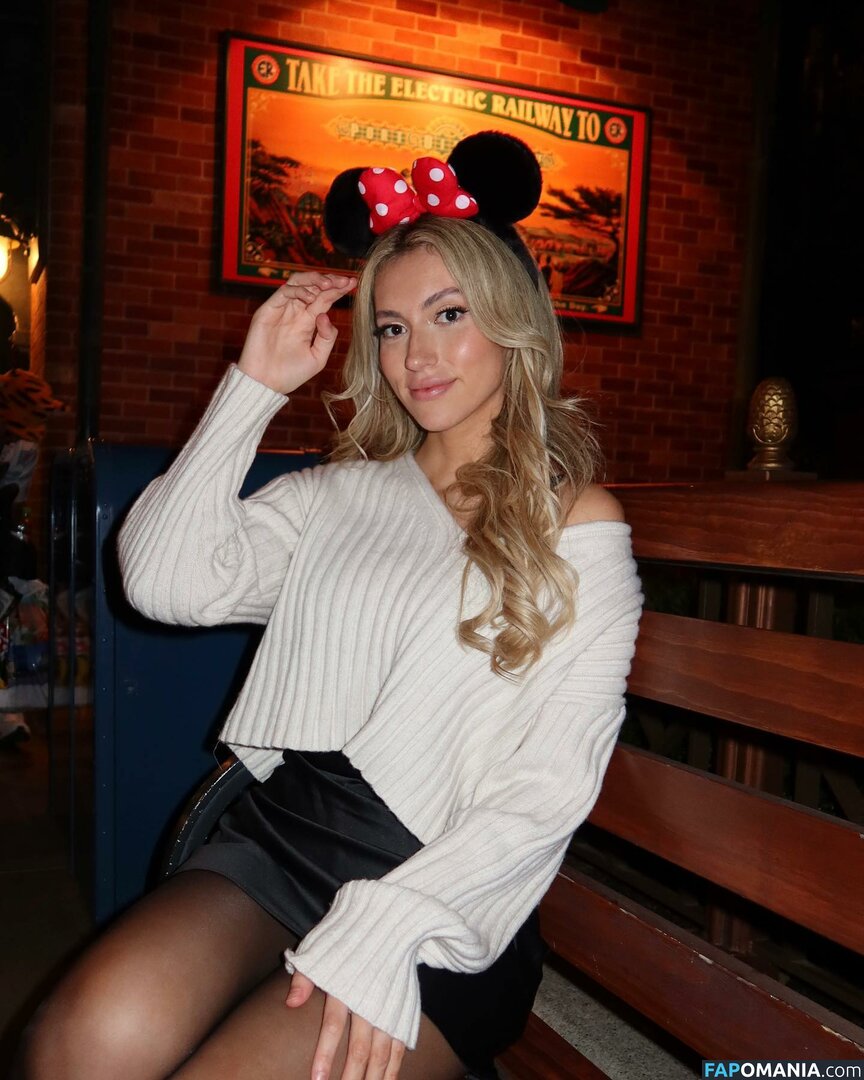 Clara Gomez / Claraatwork / claragomezz Nago OnlyFans  Przeciekłe zdjęcie #12