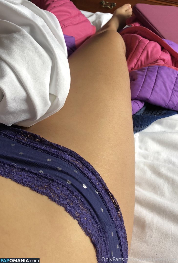 college_u / collegeaura Nago OnlyFans  Przeciekłe zdjęcie #10