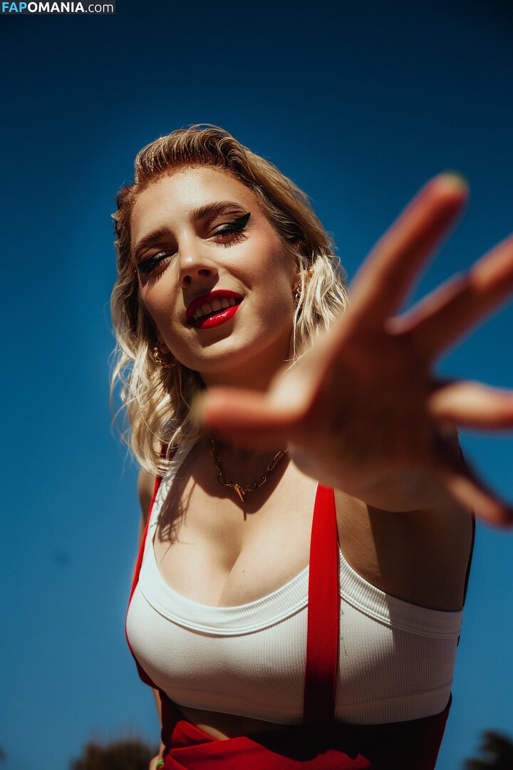 Courtney Miller / co_mill / typicalvlogs Nago OnlyFans  Przeciekłe zdjęcie #626