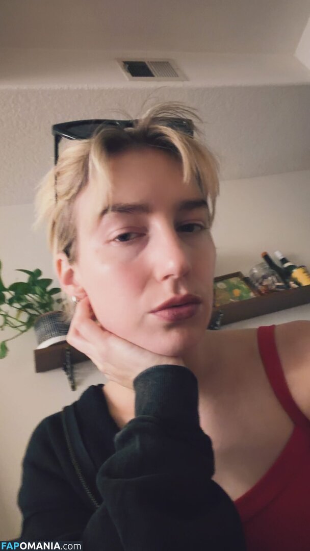 Courtney Miller / co_mill / typicalvlogs Nago OnlyFans  Przeciekłe zdjęcie #639