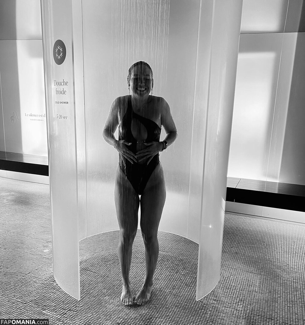 Courtney Sarault / court_sarault / courtsarault / https: Nago OnlyFans  Przeciekłe zdjęcie #18