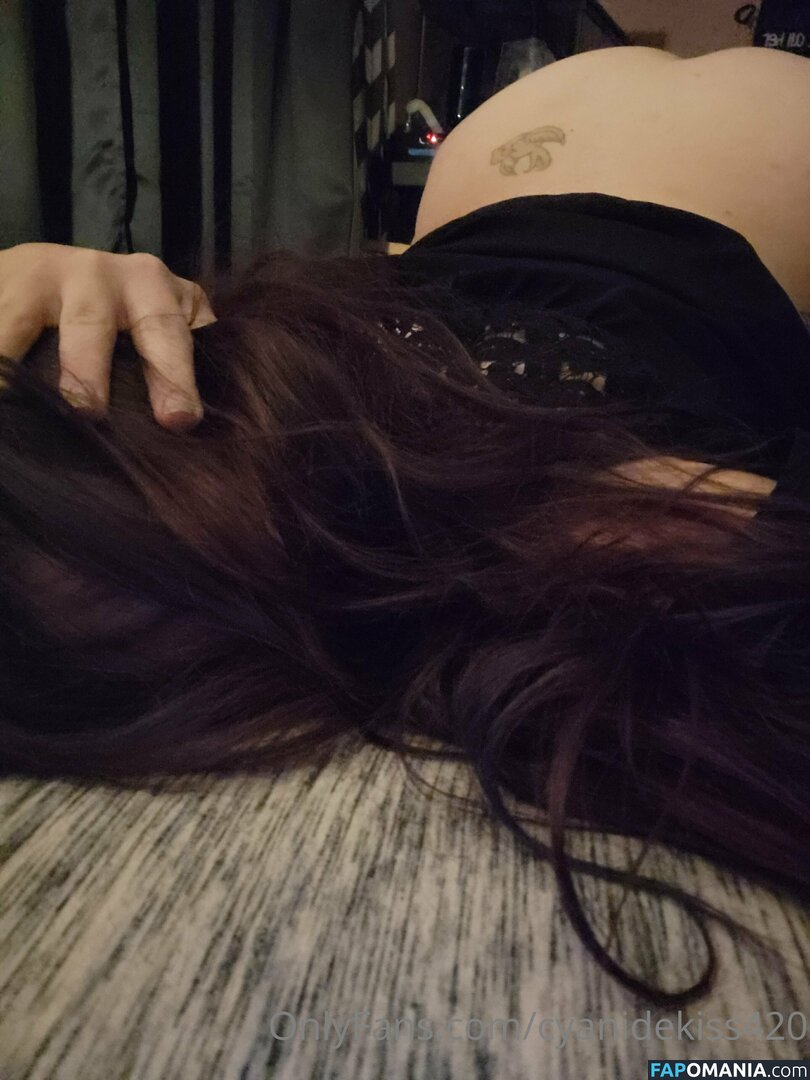 cyanidekiss420 / samanthaxcyanide Nago OnlyFans  Przeciekłe zdjęcie #2