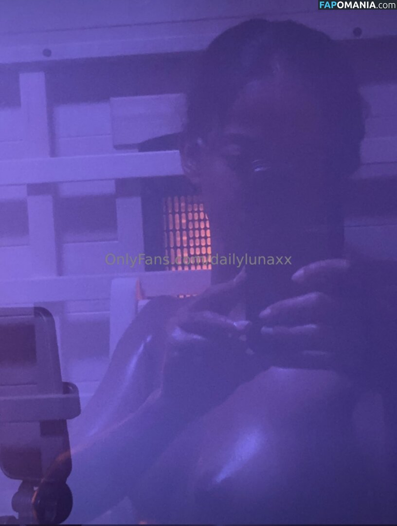 _thelivingluna / dailylunaxx / itsyahluna Nago OnlyFans  Przeciekłe zdjęcie #1