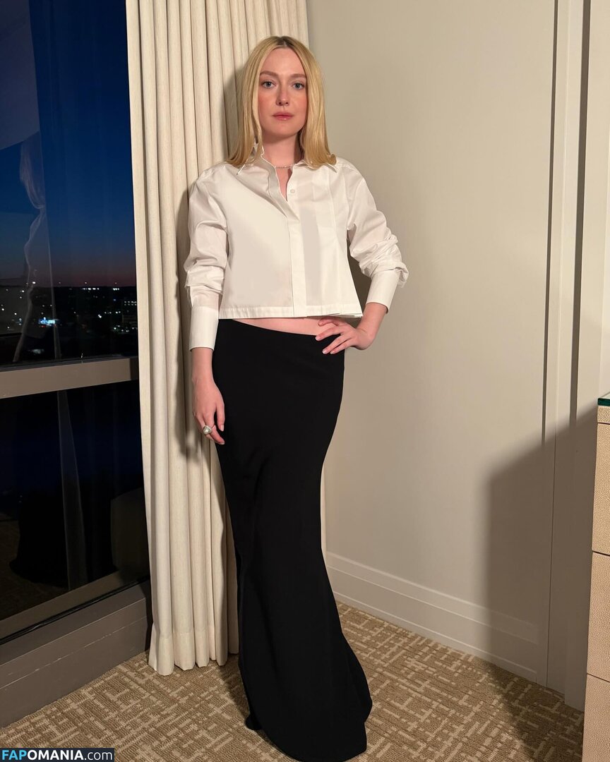 Dakota Fanning / dakotafanning Nago OnlyFans  Przeciekłe zdjęcie #271
