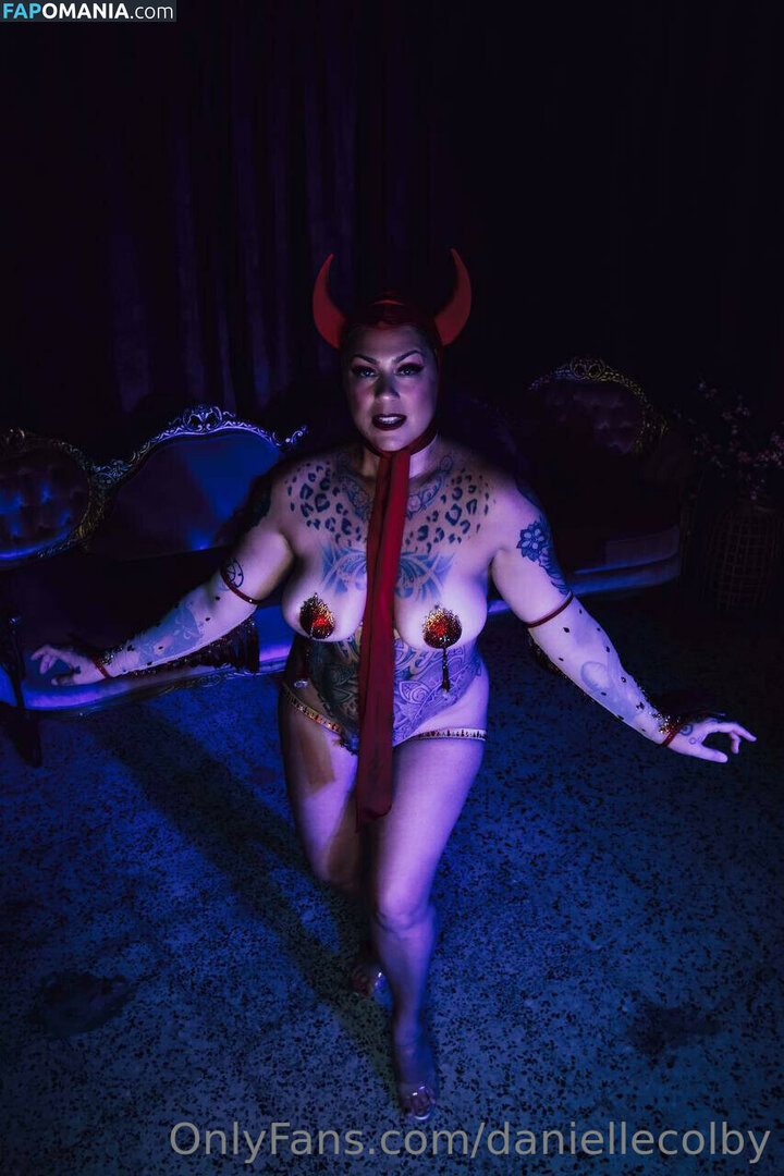 Danielle Colby Nago Przeciekłe zdjęcie #80