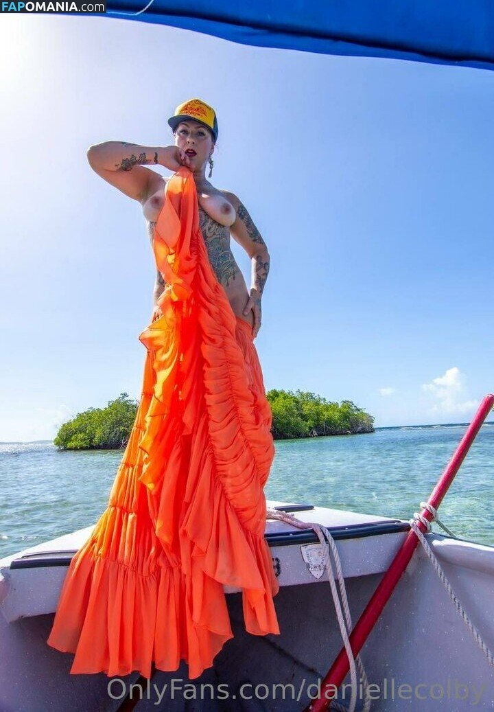 Danielle Colby Nago Przeciekłe zdjęcie #105