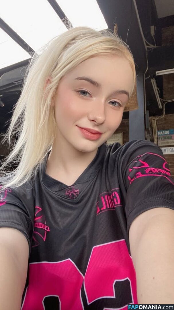 BuleBarbie / Dasha Gartman / bulebarbie_official Nago OnlyFans  Przeciekłe zdjęcie #1