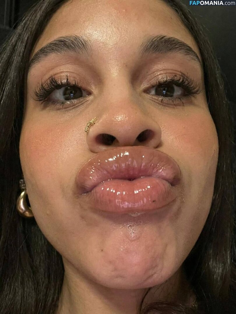 Dasiaphelps / PhelpsDasia / https: Nago OnlyFans  Przeciekłe zdjęcie #3