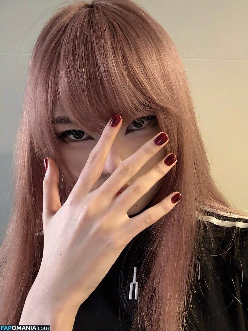 Daturakisses / Sacha Wang Nago OnlyFans  Przeciekłe zdjęcie #1