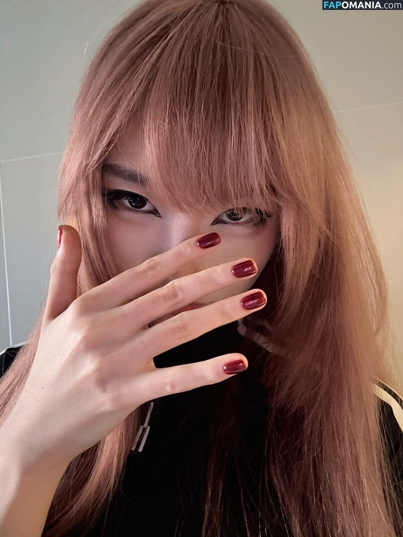 Daturakisses / Sacha Wang Nago OnlyFans  Przeciekłe zdjęcie #5
