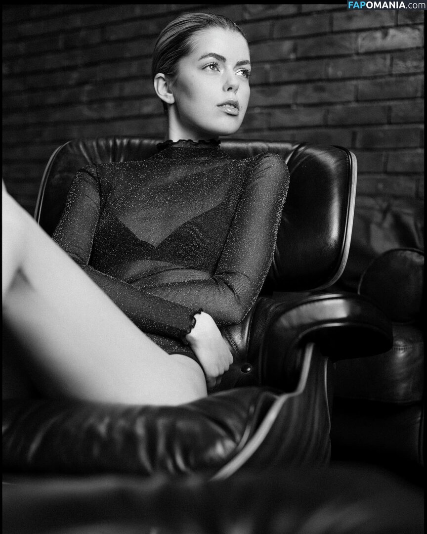 Dear.mathilda / dear_mathilda / https: / mathildtantot Nago OnlyFans  Przeciekłe zdjęcie #10