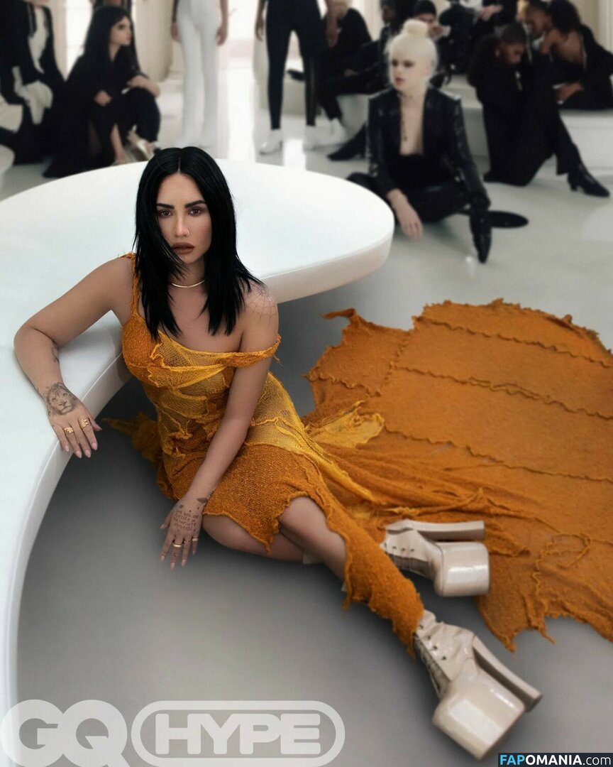 Demi Lovato Nago Przeciekłe zdjęcie #53