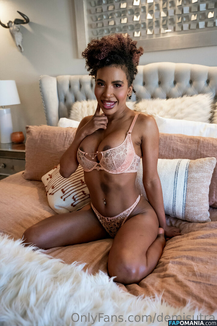 Demi Sutra / DemiSutra Nago OnlyFans  Przeciekłe zdjęcie #181