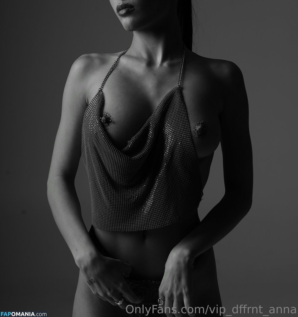 Anna Penzes / dffrnt_anna Nago OnlyFans  Przeciekłe zdjęcie #128