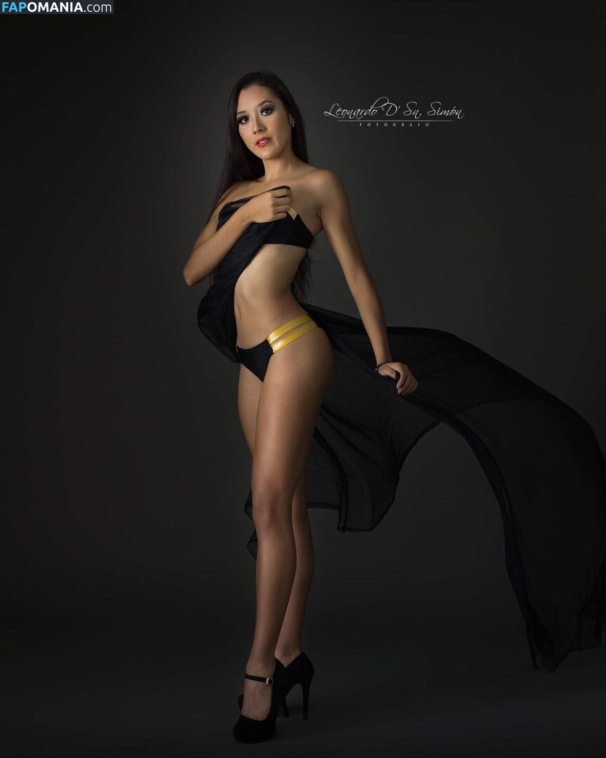 Danna Irlanda Barajas / dibobarajas / downey_lily / downeyloly Nago OnlyFans  Przeciekłe zdjęcie #7