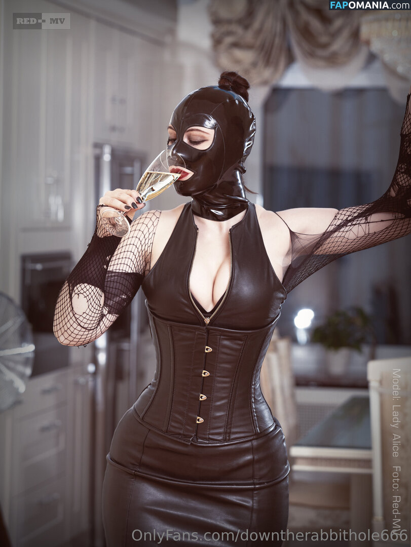 downtherabbithole101 / downtherabbithole666 Nago OnlyFans  Przeciekłe zdjęcie #2