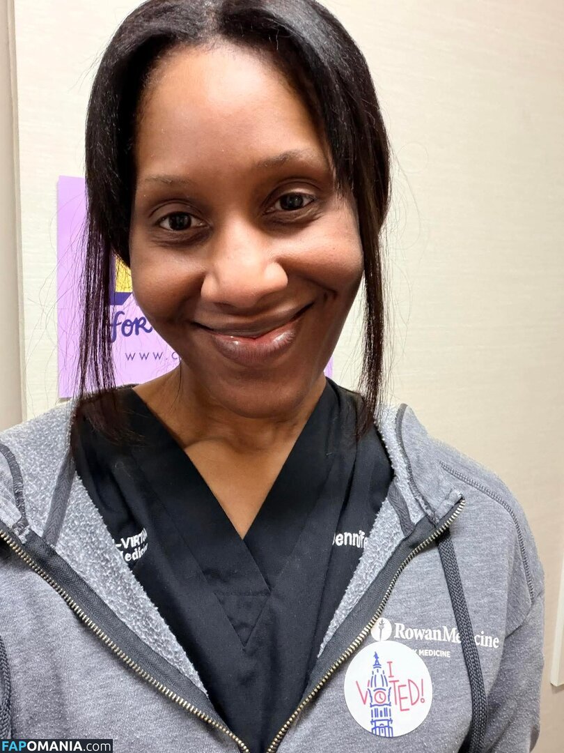 Dr.Jen Caudle Nago OnlyFans  Przeciekłe zdjęcie #9