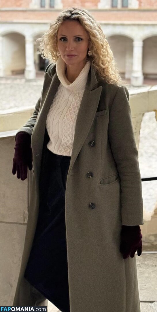 Dr Suzannah Lipscomb / https: / sixteenthcgirl Nago OnlyFans  Przeciekłe zdjęcie #1