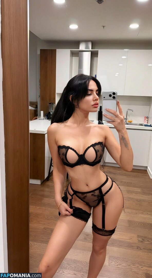 Ece Ronay / Eceronayofficial Nago OnlyFans  Przeciekłe zdjęcie #8