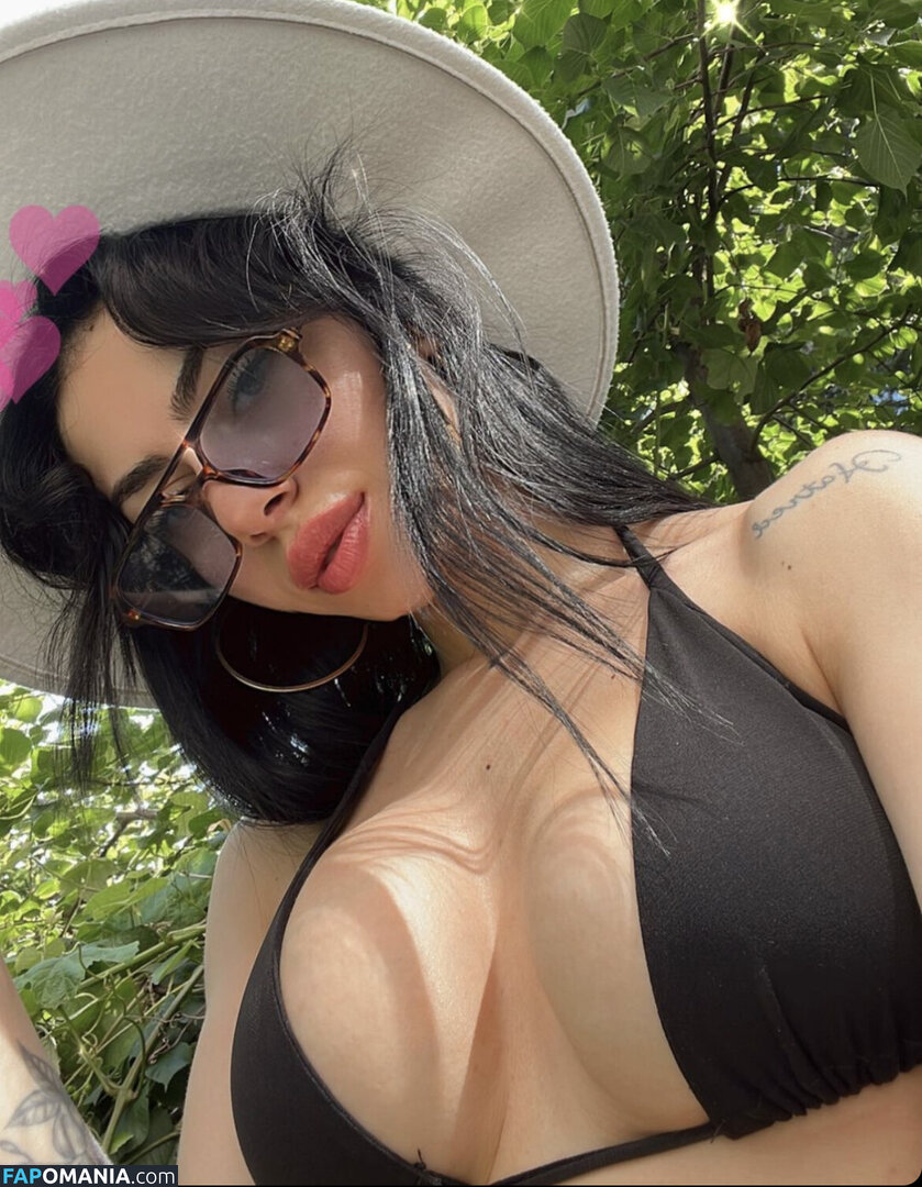 Edibe Bereket / Madamelyax Nago OnlyFans  Przeciekłe zdjęcie #1