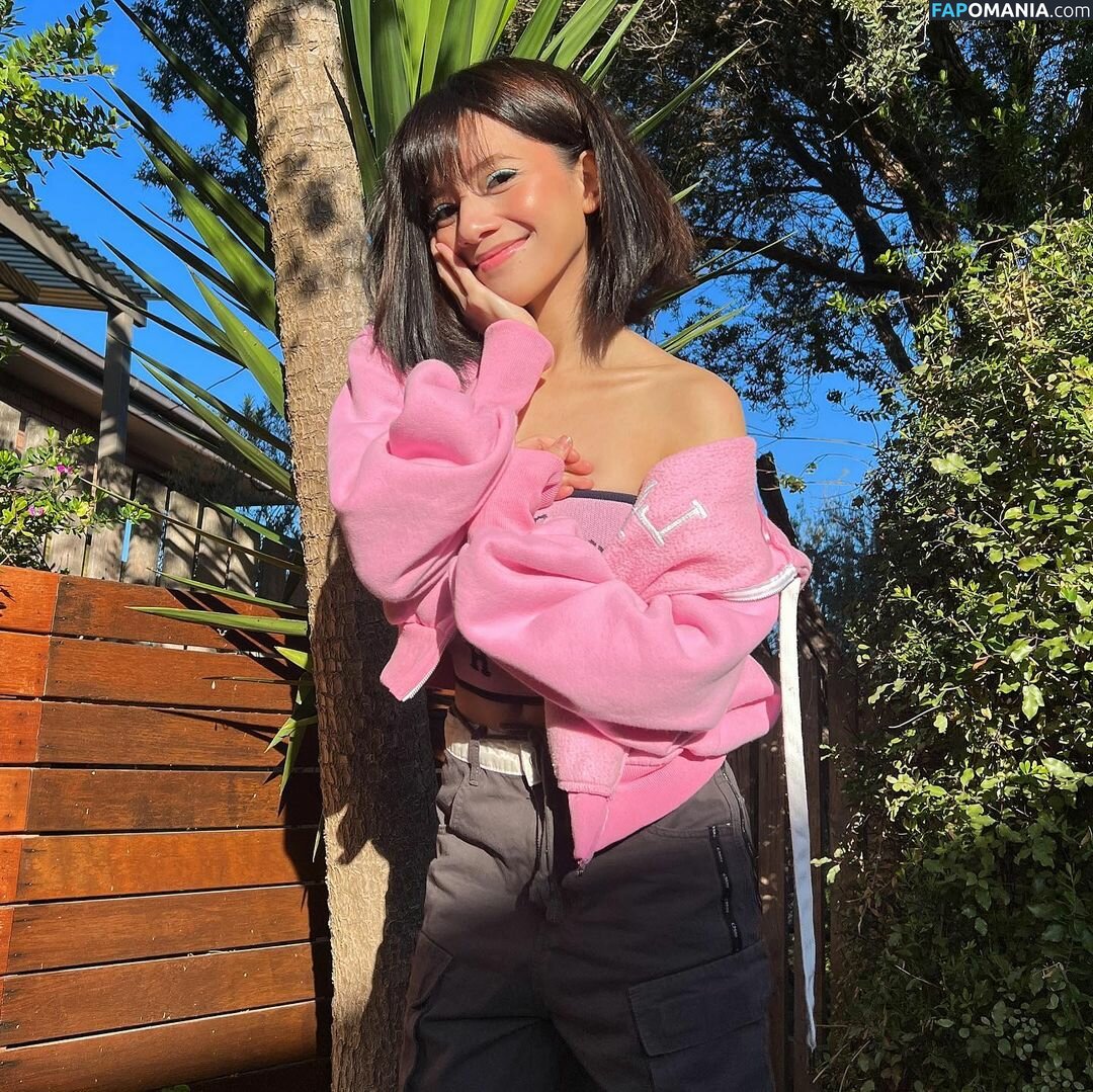 Eeeveenara / Eevee Enara / eeveenara Nago OnlyFans  Przeciekłe zdjęcie #1