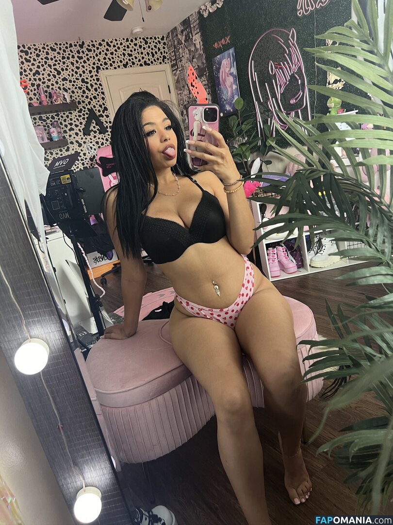 egamergirlfriend Nago OnlyFans  Przeciekłe zdjęcie #7