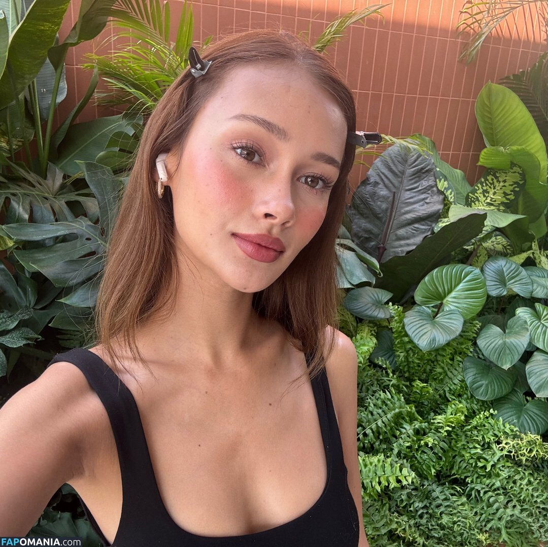 Eleanor Thompson / EleanorThomps / elxiethompson / https: Nago OnlyFans  Przeciekłe zdjęcie #1