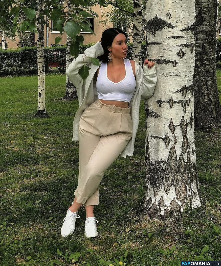 elenipolinski Nago OnlyFans  Przeciekłe zdjęcie #10