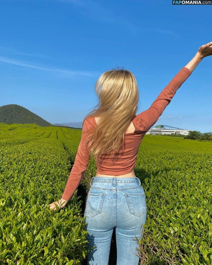 Elina Karimova / elina_4_22 Nago OnlyFans  Przeciekłe zdjęcie #2