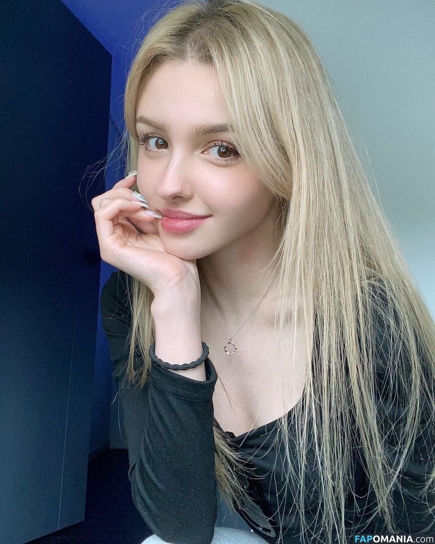Elina Karimova / elina_4_22 Nago OnlyFans  Przeciekłe zdjęcie #17