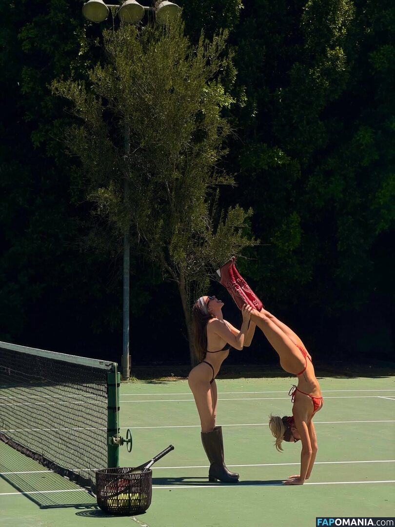 Elisabeth Rioux / elisabethrioux / https: / lissariouxx Nago OnlyFans  Przeciekłe zdjęcie #2