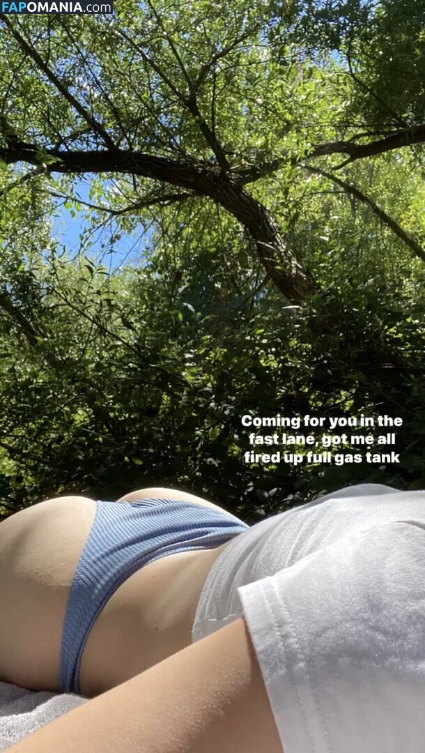 Elissa Beck / elissaaa.beck / elissabeck / pr1ncessviolet Nago OnlyFans  Przeciekłe zdjęcie #3