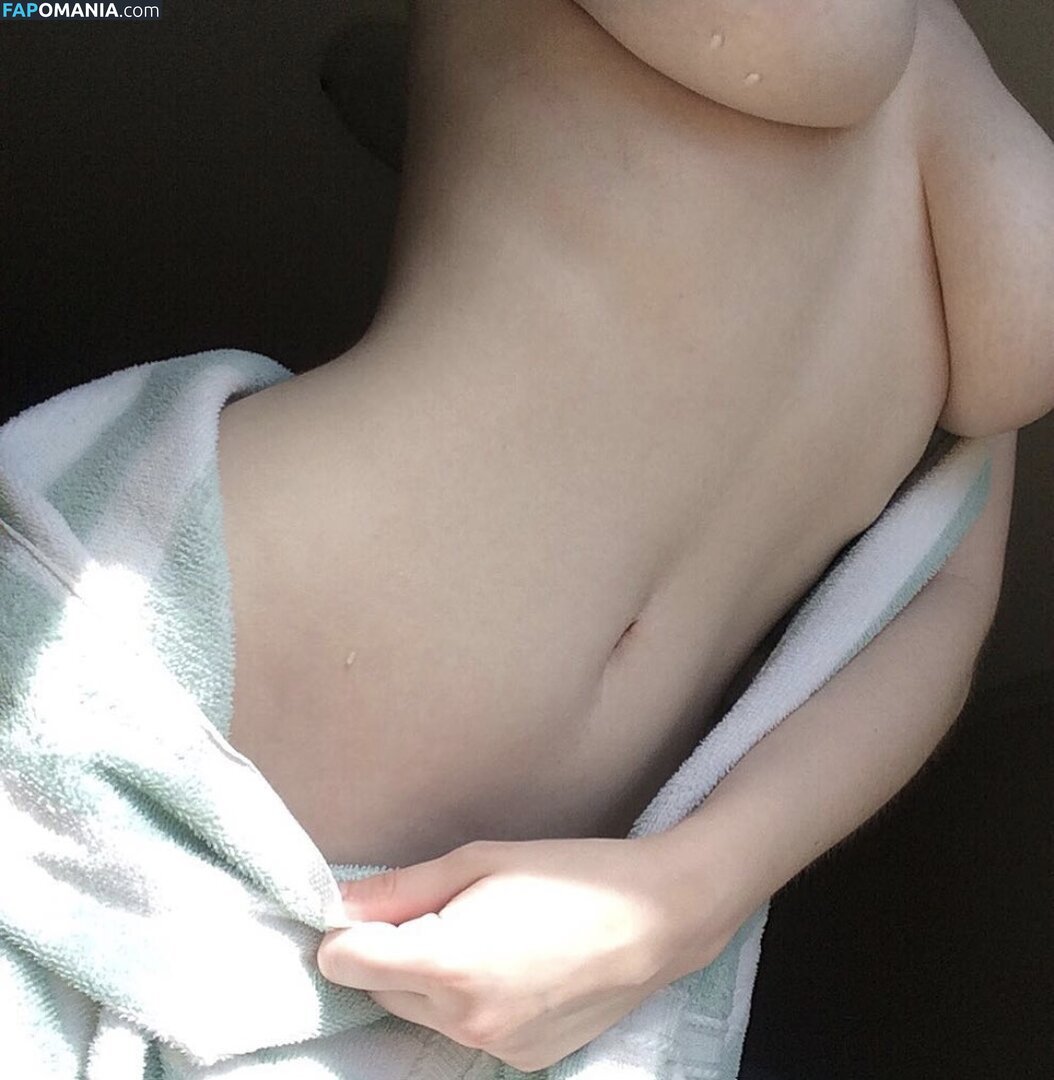 Elita Harkov / Yungelita Nago OnlyFans  Przeciekłe zdjęcie #64