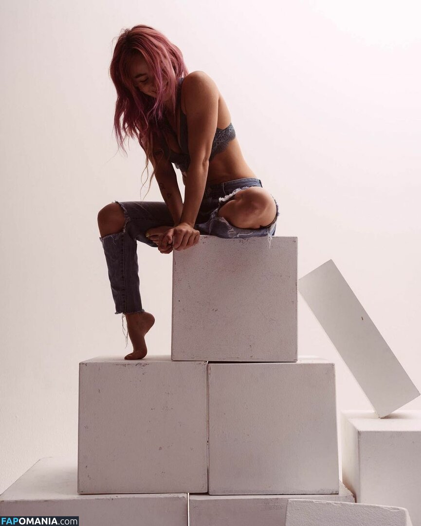 ElIZAGRACEMUSIC / Eliza Grace / elizaxograce / iamelizagrace_ Nago OnlyFans  Przeciekłe zdjęcie #8