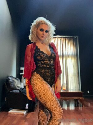 Elizabeth_bigbad