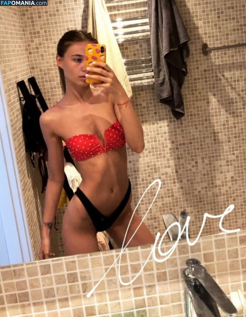 Elizabeth Vasilenko / elizabethvasilenko / elizvasilenko Nago OnlyFans  Przeciekłe zdjęcie #9