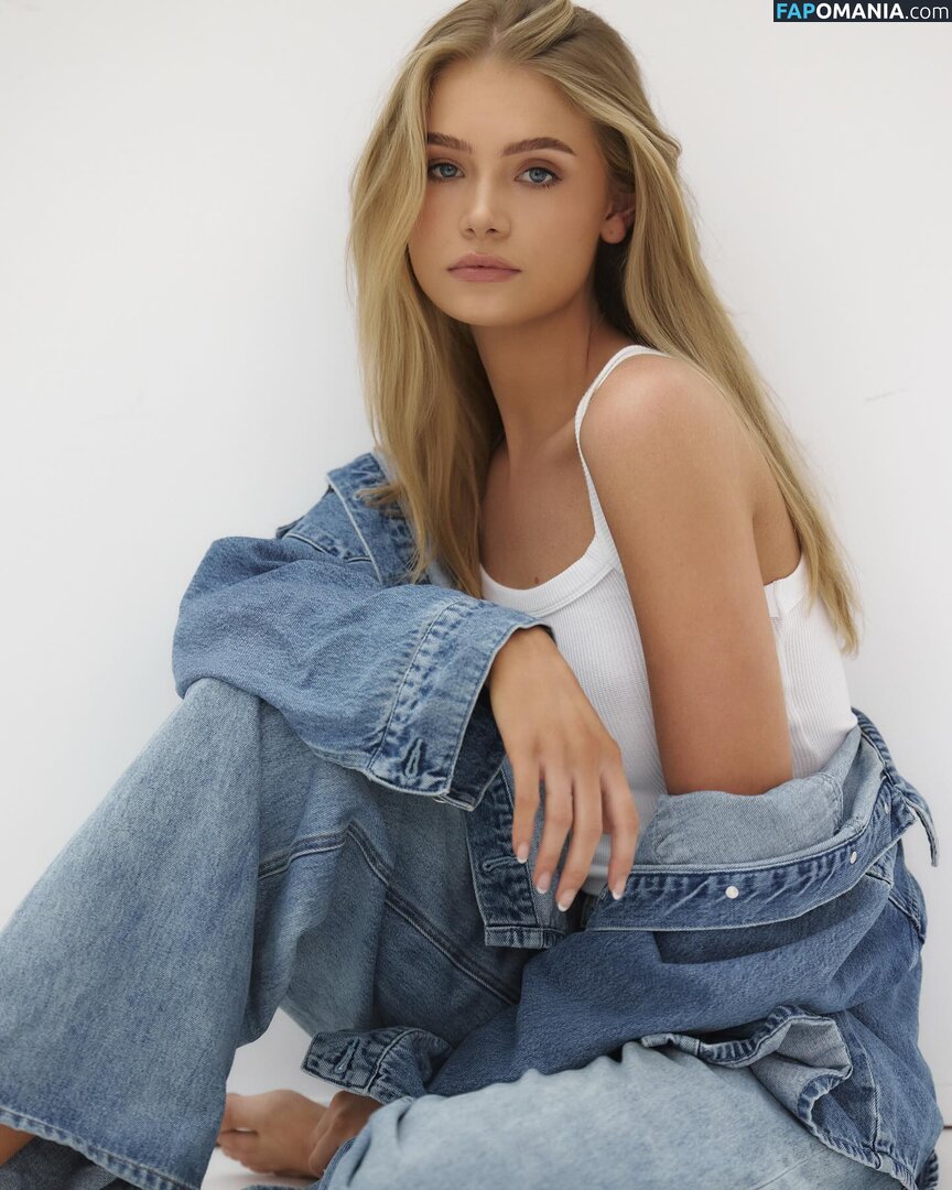 Ella Binney / miss.ella.binney Nago OnlyFans  Przeciekłe zdjęcie #14