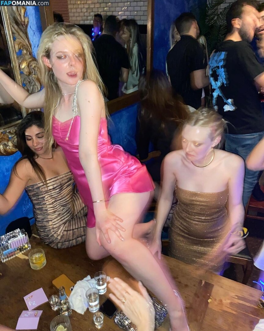 Elle Fanning / ellefanning Nago OnlyFans  Przeciekłe zdjęcie #89