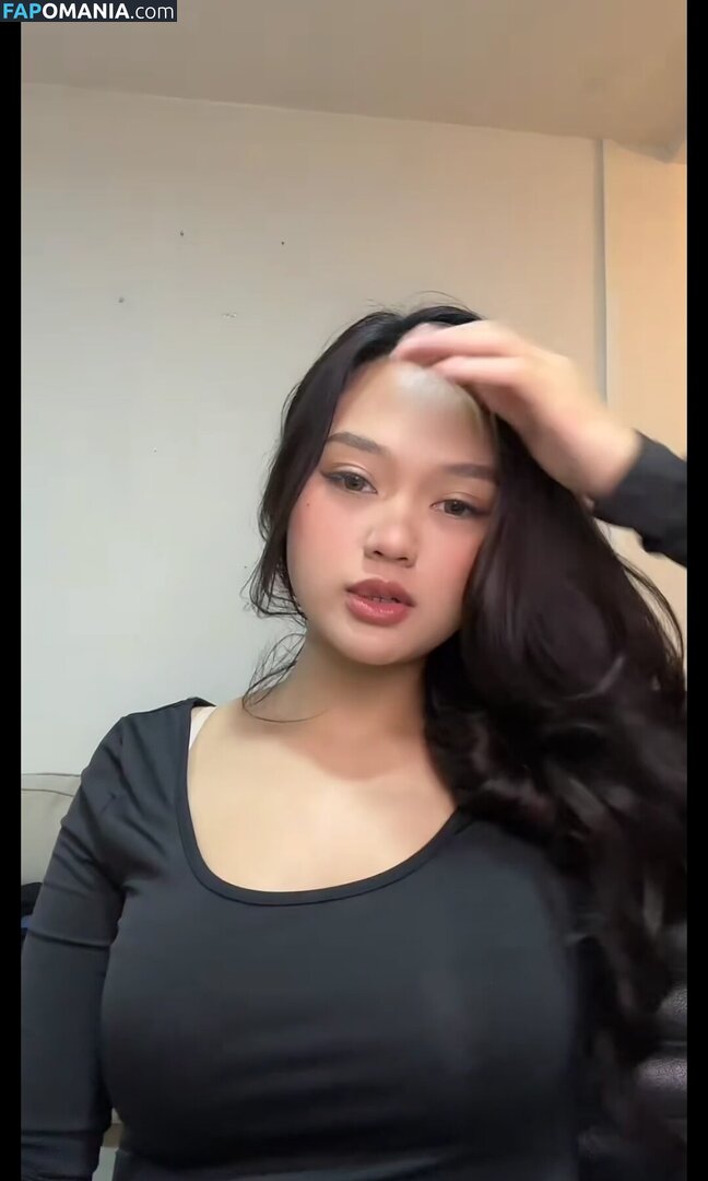 Ellesyanamira / PrincessEllesya Nago OnlyFans  Przeciekłe zdjęcie #5