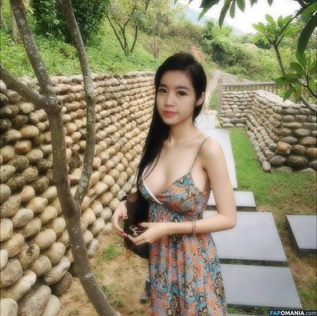 Elly Tran Nago OnlyFans  Przeciekłe zdjęcie #1