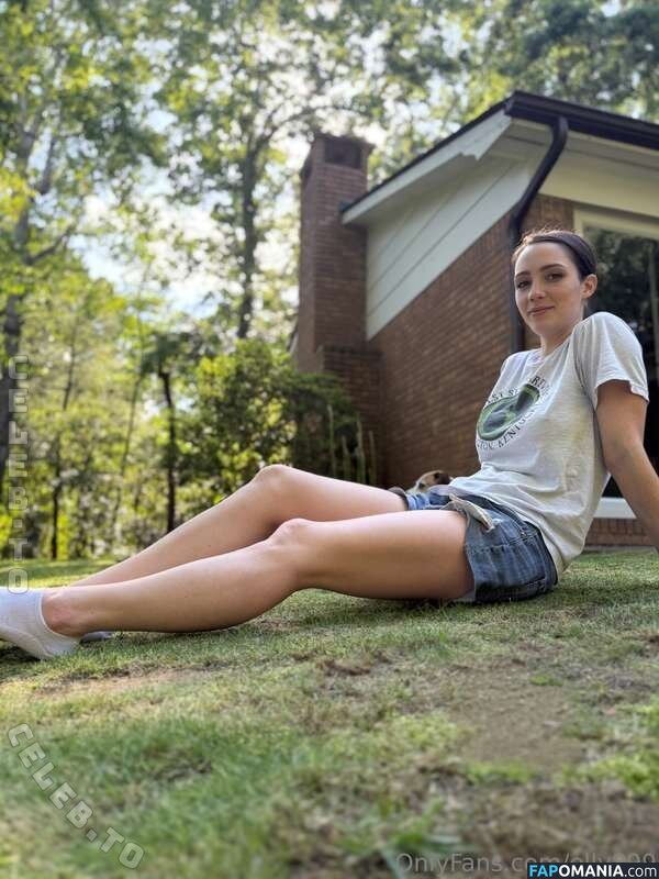 EllyWood899 / Hotwife-LE / elly899 / https: Nago OnlyFans  Przeciekłe zdjęcie #1