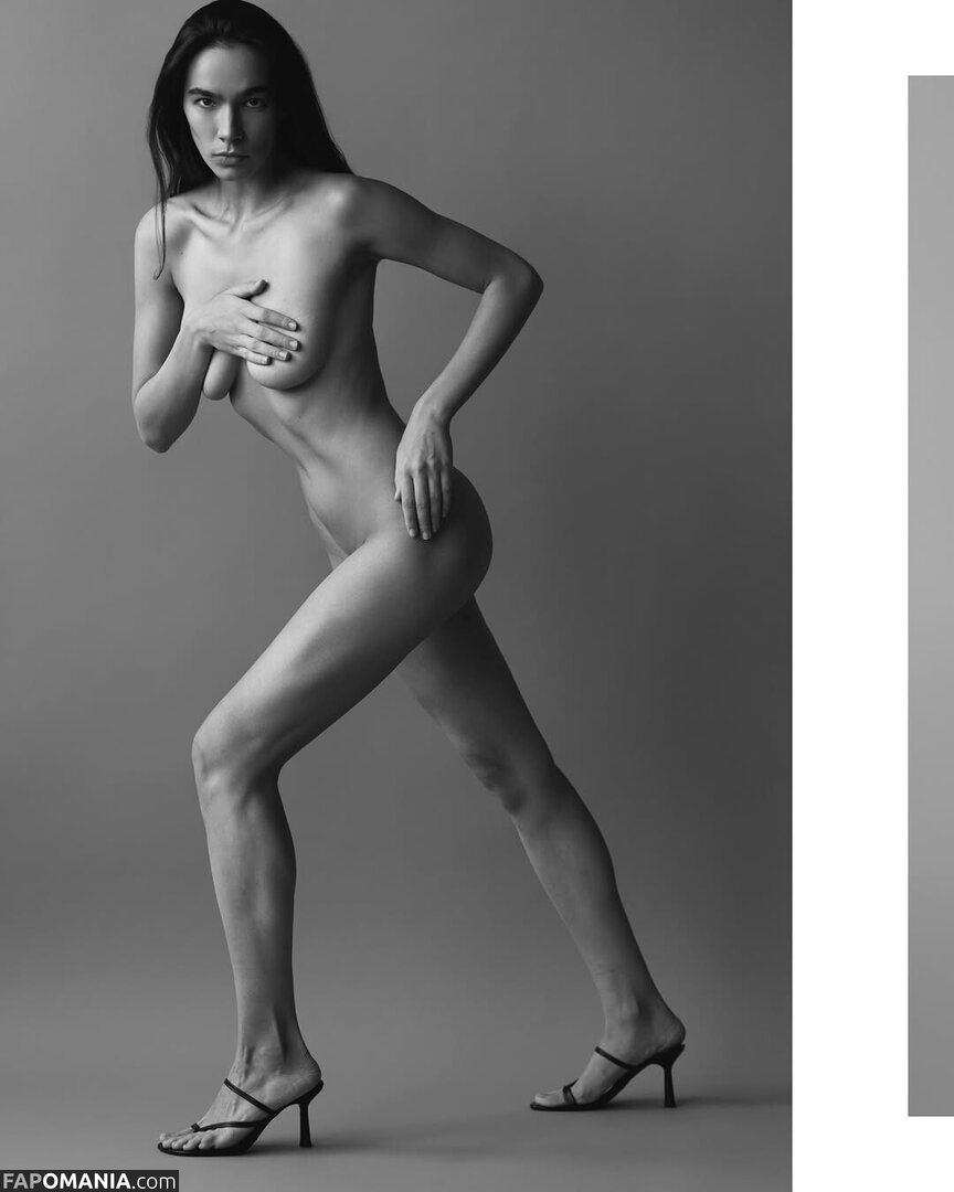Elvina Garaeva / elyagara Nago OnlyFans  Przeciekłe zdjęcie #3