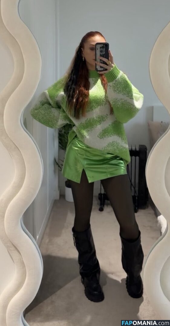 Elzthewitch Nago OnlyFans  Przeciekłe zdjęcie #2