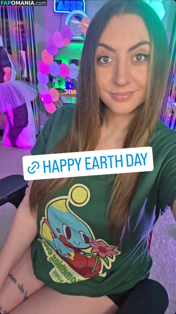 Emidivergent / https: Nago OnlyFans  Przeciekłe zdjęcie #2